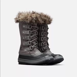 Sorel Joan of Arctic Boots in Quarry